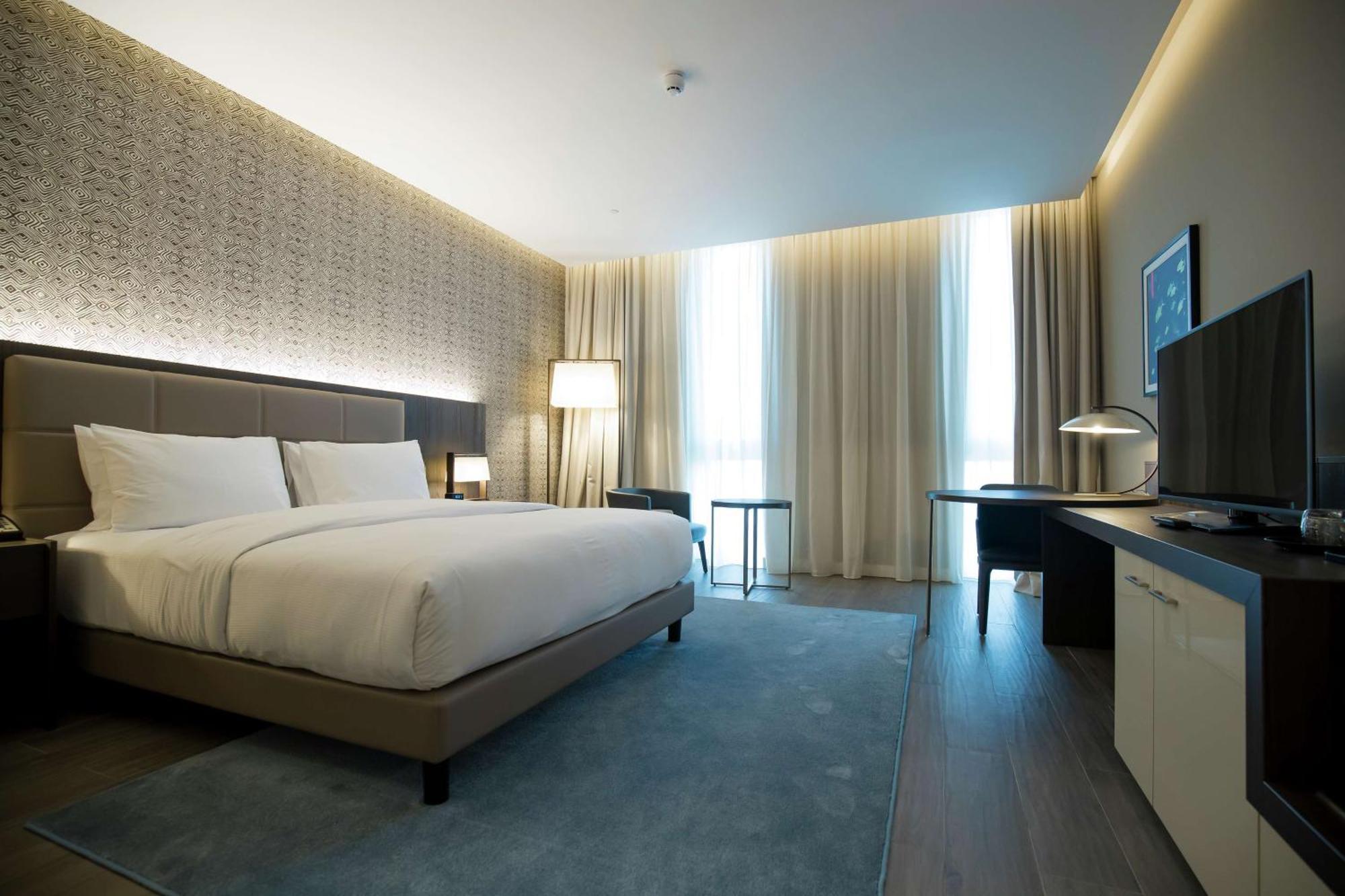 ดับเบิลทรี บาย ฮิลตัน ปวงต์-นัวร์ Hotel ภายนอก รูปภาพ